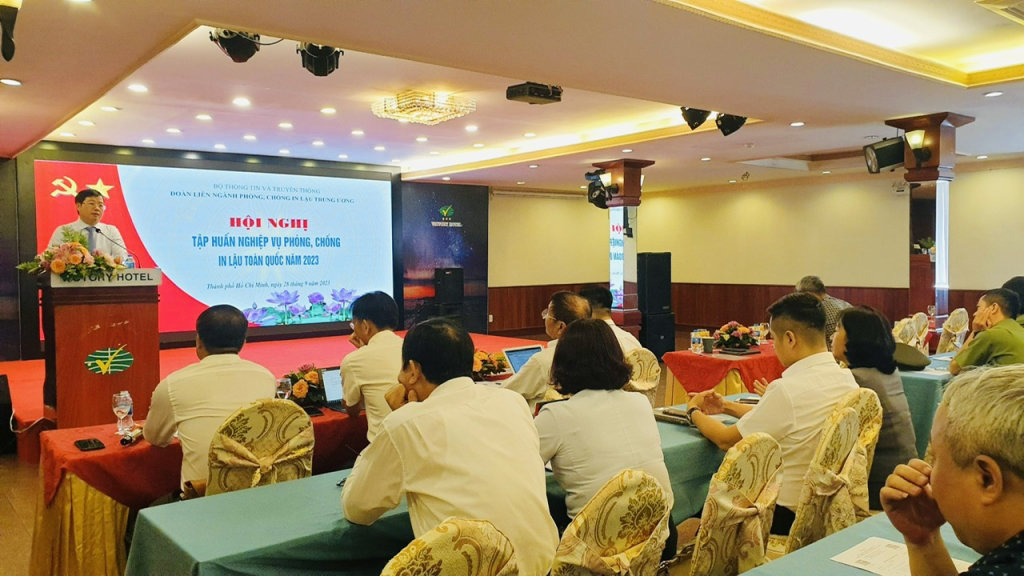 Thứ trưởng Bộ Thông tin và Truyền thông - Nguyễn Thanh Lâm phát biểu chỉ đạo tại hội nghị.
