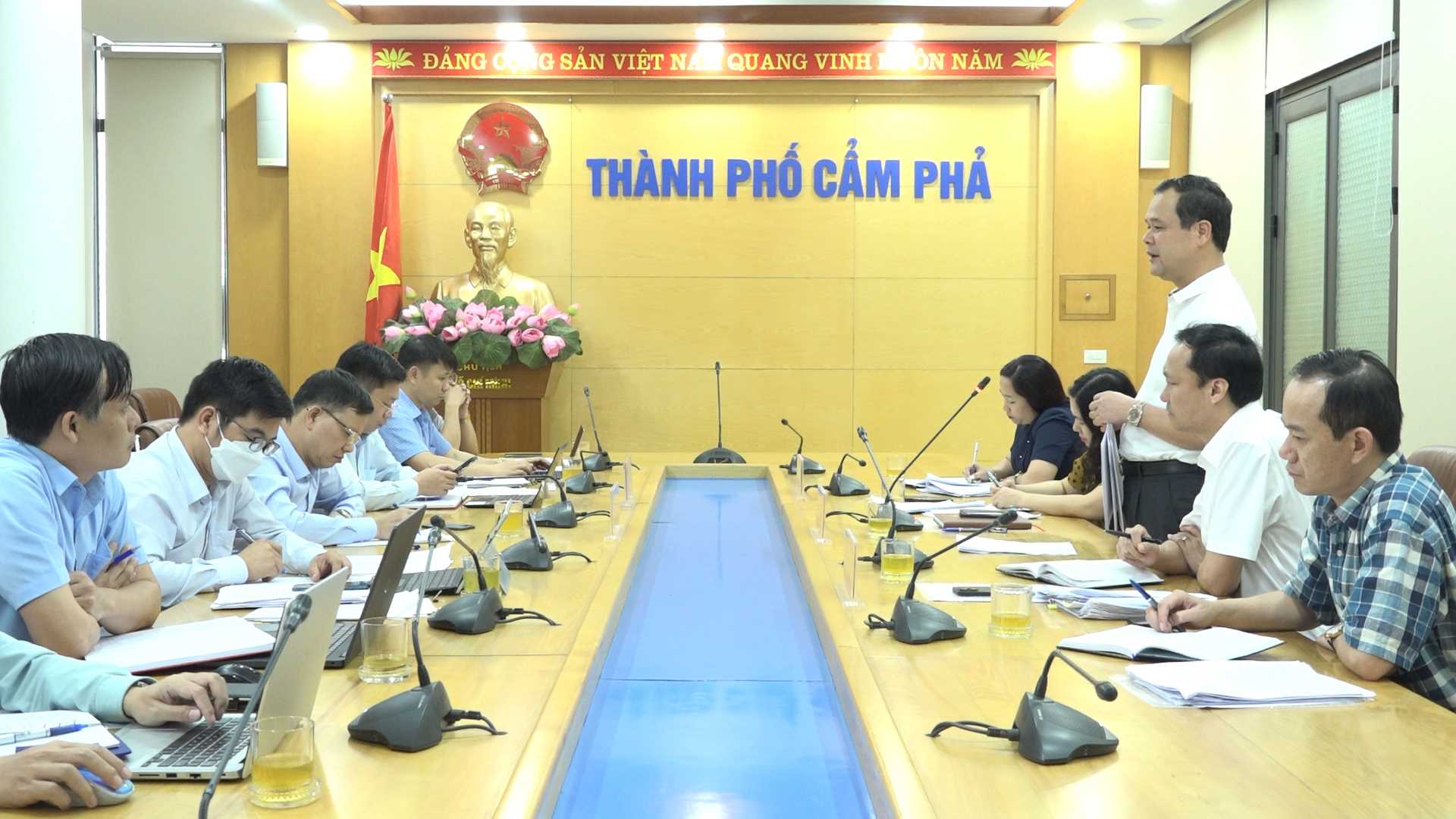 Thanh tra tỉnh làm việc với UBND TP Cẩm Phả về công tác thanh tra, giải quyết KNTC, tháng 5/2023. (Ảnh: Thanh tra tỉnh)