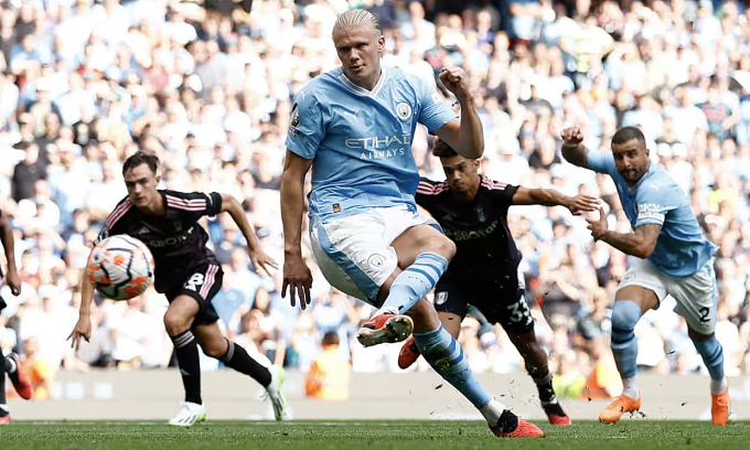 Man City lên đỉnh bảng trong ngày Haaland ghi hat-trick