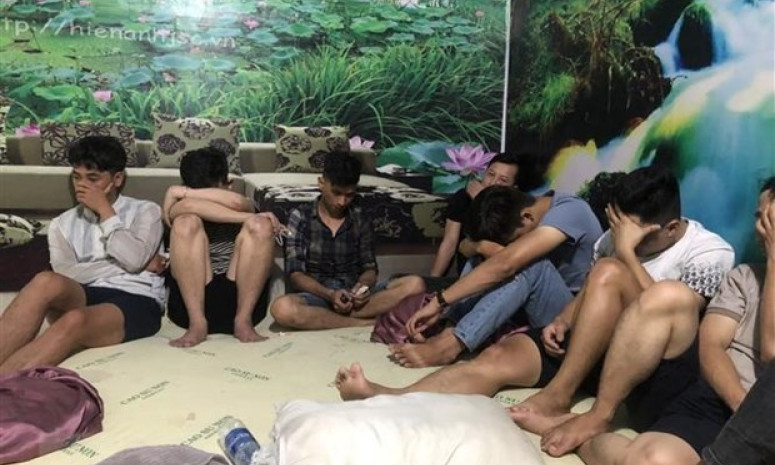 Phát hiện 19 thanh niên sử dụng ma túy trái phép trong nhà nghi