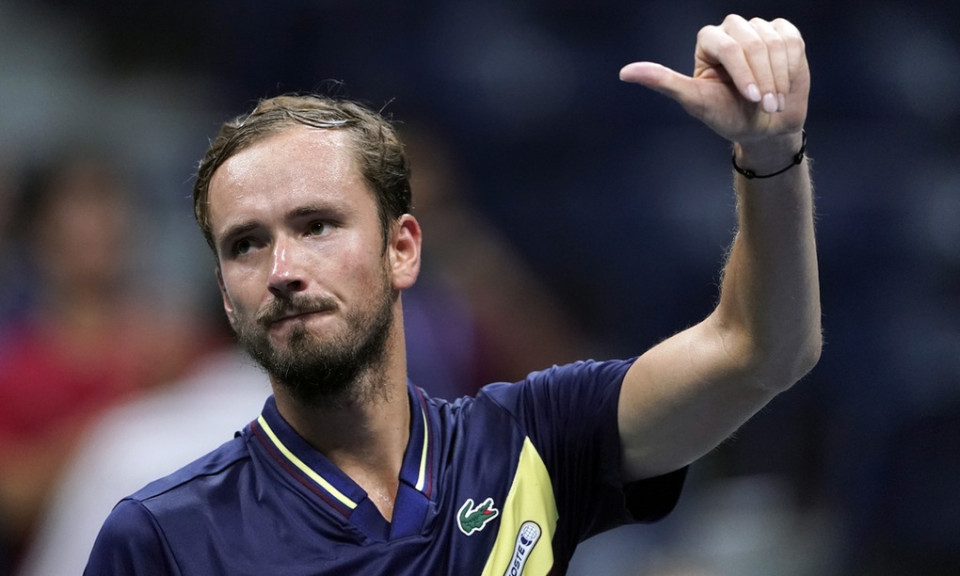 Medvedev tiến vào vòng 4 US Open, chờ đấu Alcaraz