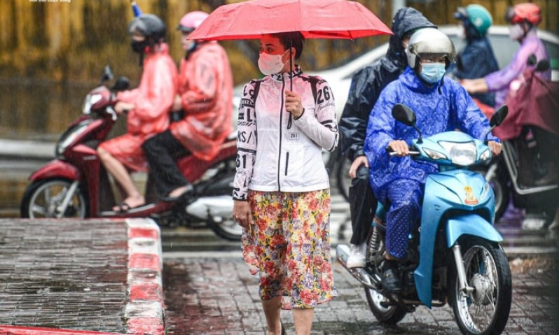 Ngày 4/9, miền Bắc mưa rào và dông rải rác, miền Nam mưa to đến rất to