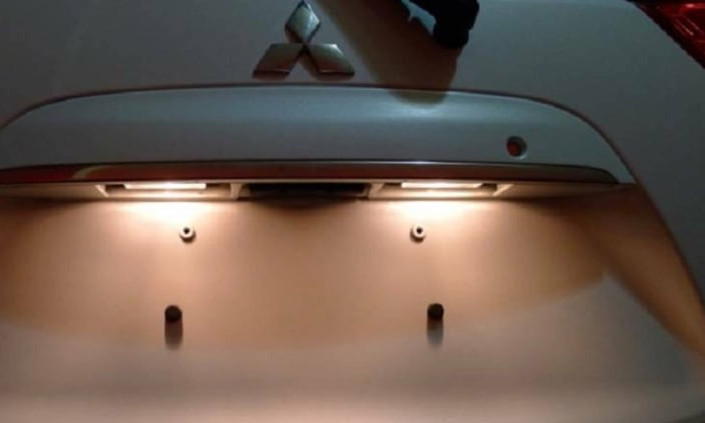 Không có đèn chiếu biển số có bị xử phạt?