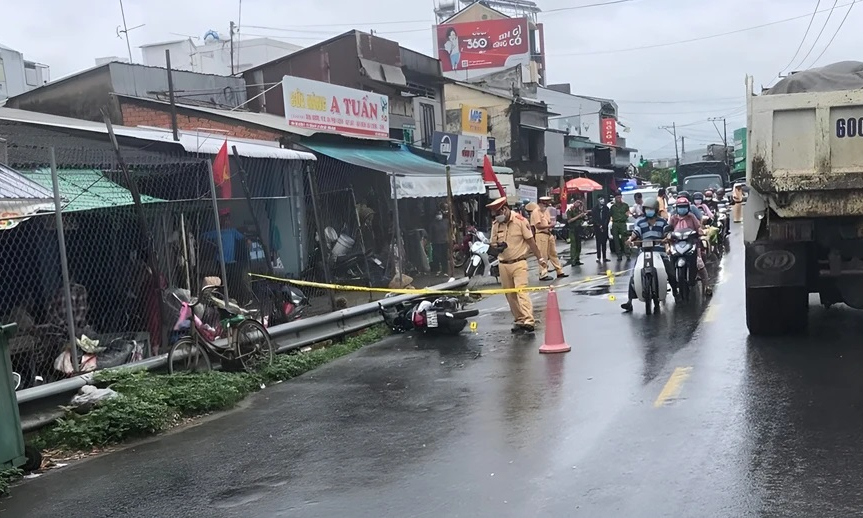 Cụ bà 72 tuổi tử nạn khi đi bộ qua đường