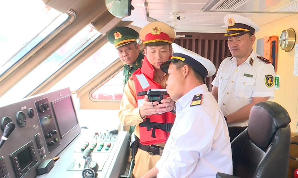 Vân Đồn: Quyết tâm kéo giảm tai nạn giao thông