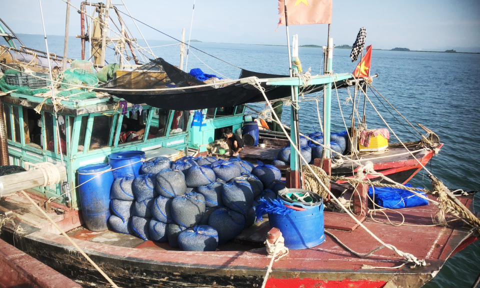 Đồn Biên phòng cửa khẩu cảng Vạn Gia: Bắt giữ 4 tàu khai thác thủy sản trái phép