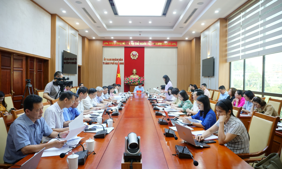 Đoàn giám sát HĐND tỉnh làm việc với UBND thành phố Hạ Long