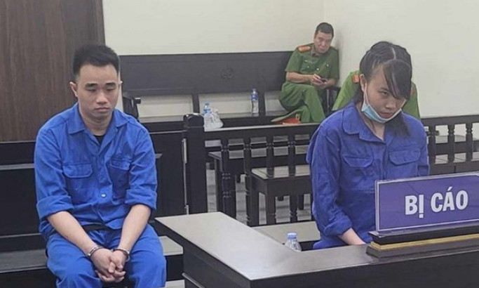 Hà Nội: Phạt 31 năm tù với hai vợ chồng hành hạ bé 1 tuổi