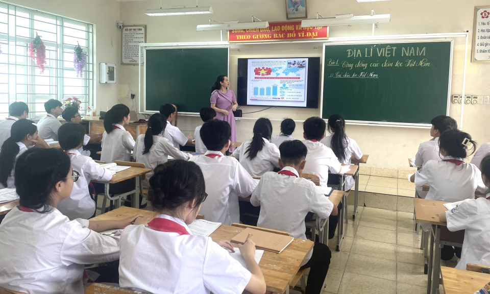 Đẩy mạnh chuyển đổi số trong trường học