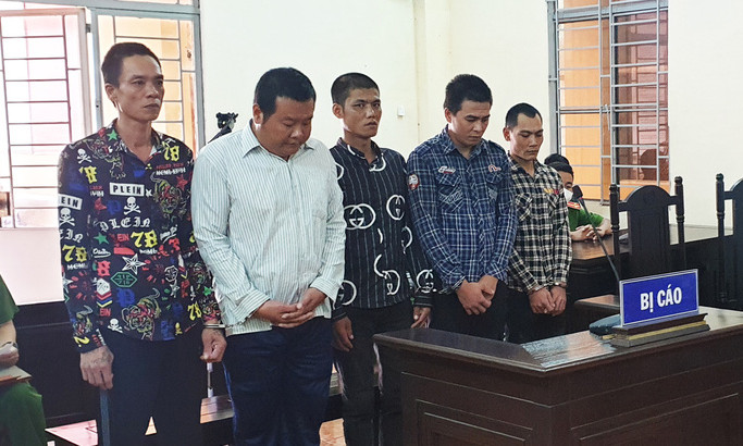 5 người hành hạ dã man 2 ngư dân như thời Trung cổ lãnh 26 năm 3 tháng tù