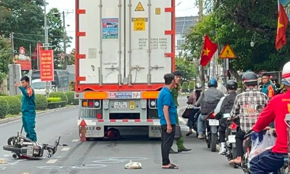 Người đàn ông tử vong sau va chạm với xe đầu kéo ở An Giang