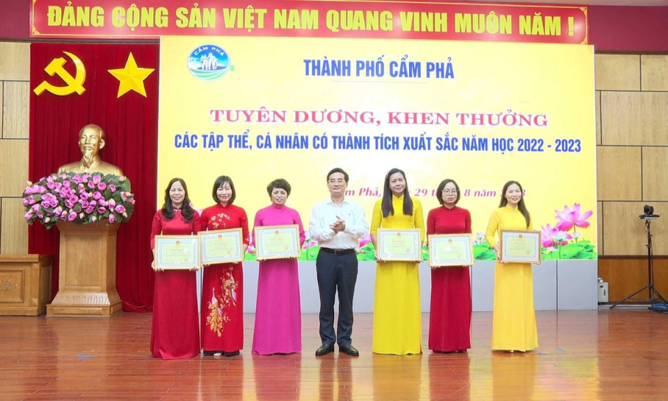 Nữ hiệu phó tâm huyết, sáng tạo