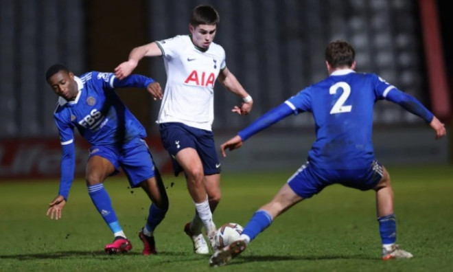 Tottenham chia tay thêm 1 cầu thủ
