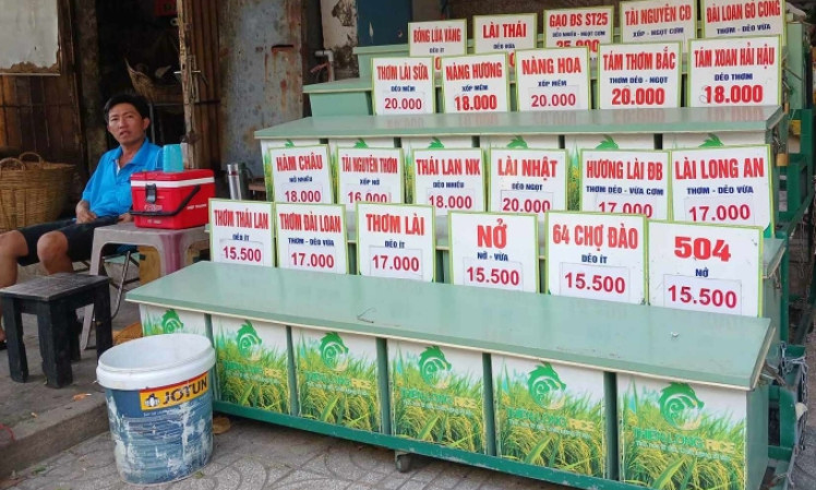 Giá gạo xuất khẩu giảm mạnh