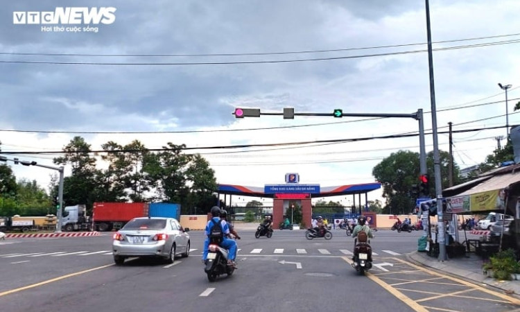 Có được rẽ phải khi đèn đỏ?