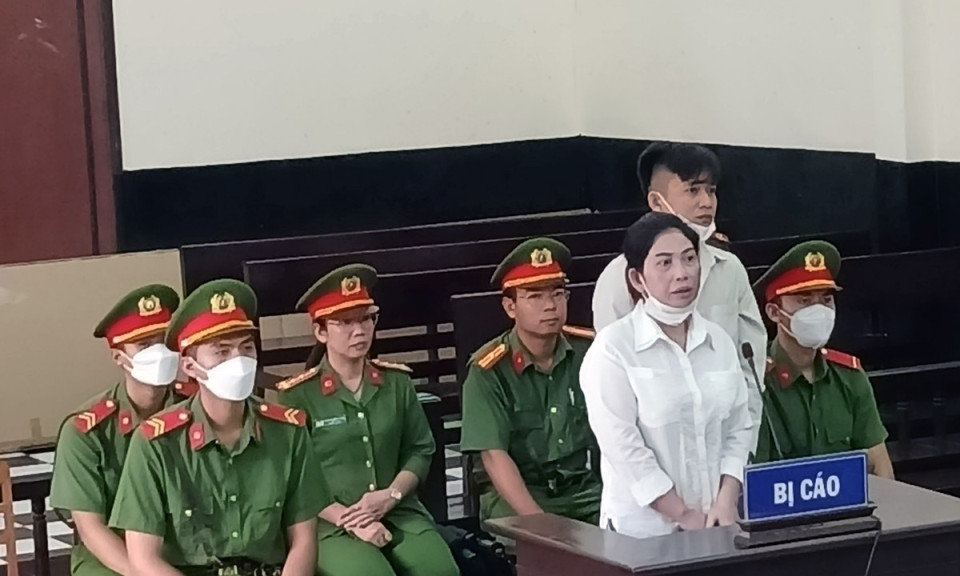 Kết cục của người phụ nữ và tình trẻ buôn 2,6kg ma túy