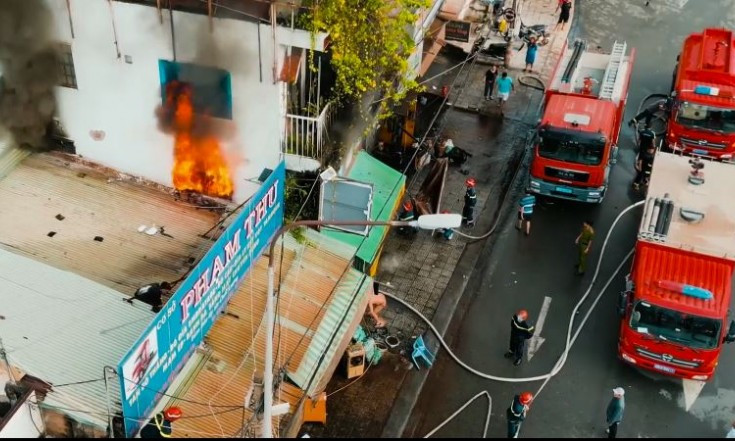 Đồng Nai: Bà hỏa thiêu rụi cửa hàng phụ tùng ô tô