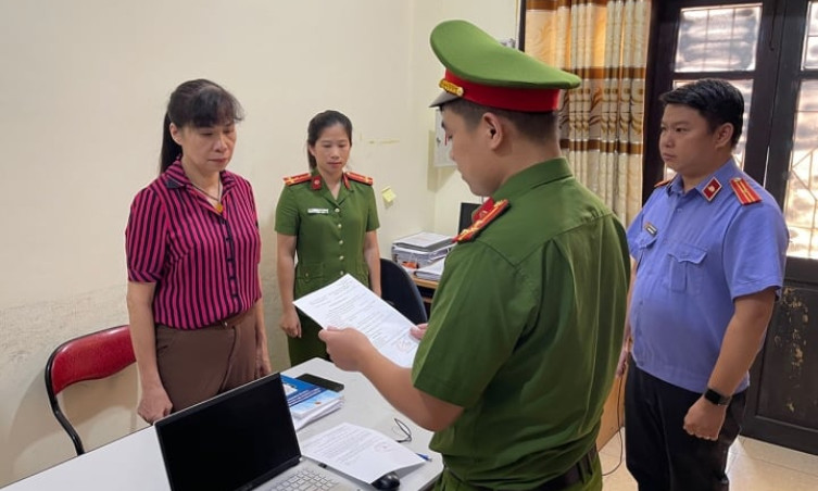 Sạt lở kè khiến 3 người chết ở Cao Bằng: Khởi tố Chủ tịch phường và thuộc cấp