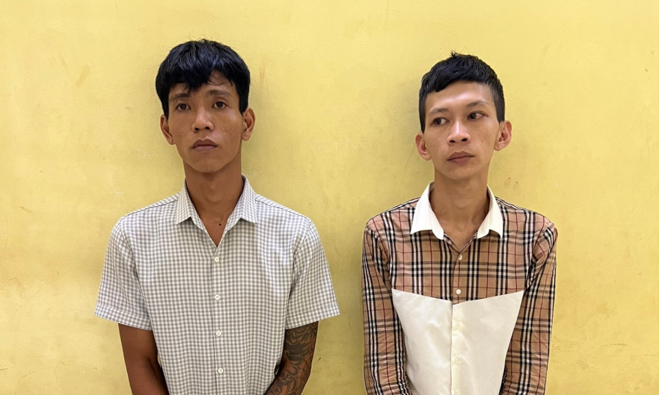 Tạm giữ đối tượng xông vào nhà giật dây chuyền