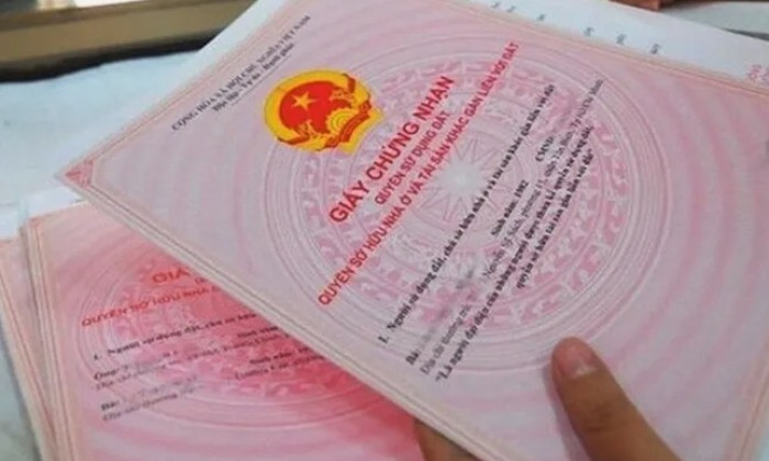 Nhân viên trông xe ‘nổ’ có mối quan hệ rộng, lừa hơn 100 triệu đồng làm sổ đỏ