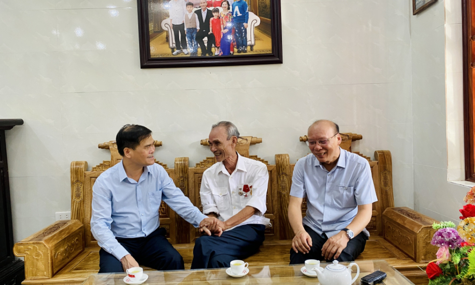 Quan tâm chăm lo người có công với cách mạng