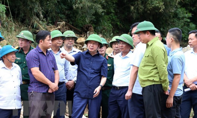 Phó Thủ tướng: Sớm tìm kiếm người mất tích trong vụ lũ ống ở Lào Cai