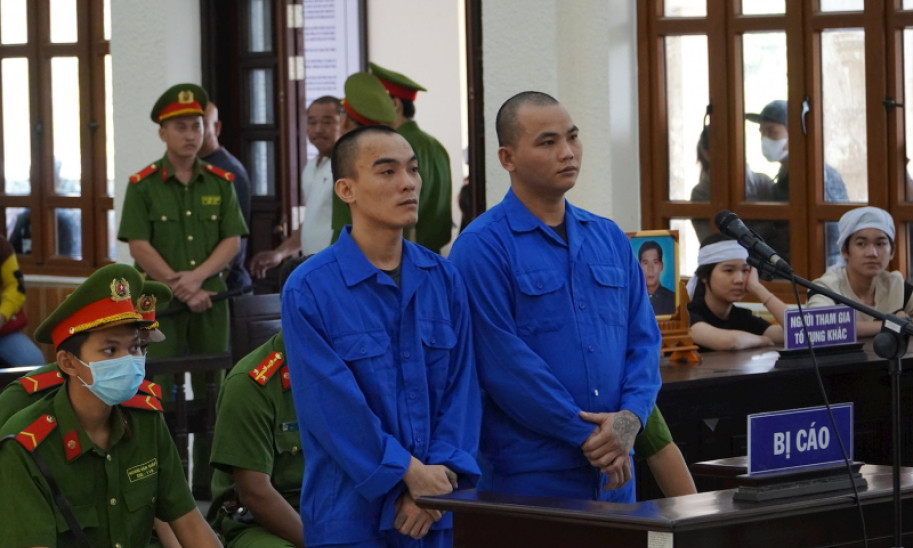 Chém người tử vong, hai thanh niên lãnh án