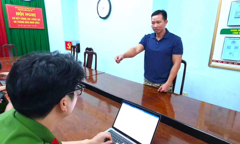 Đâm chết tình địch vì ghen