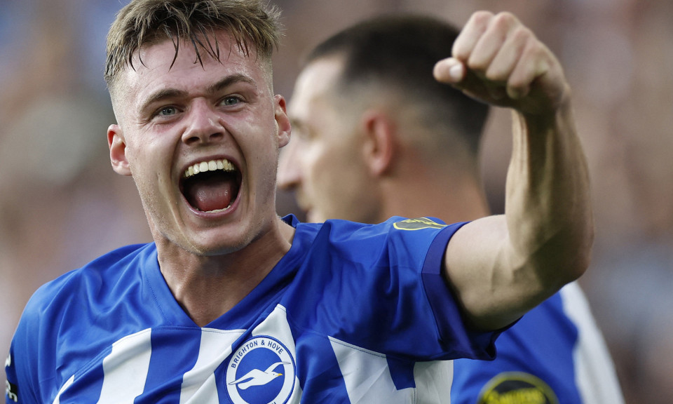 MU đấu Brighton: Evan Ferguson và tình yêu 'Quỷ đỏ'