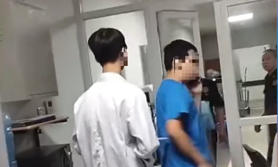 Vụ nhân viên bị tố sàm sỡ thiếu nữ, BV Việt Đức nộp bằng chứng tới công an