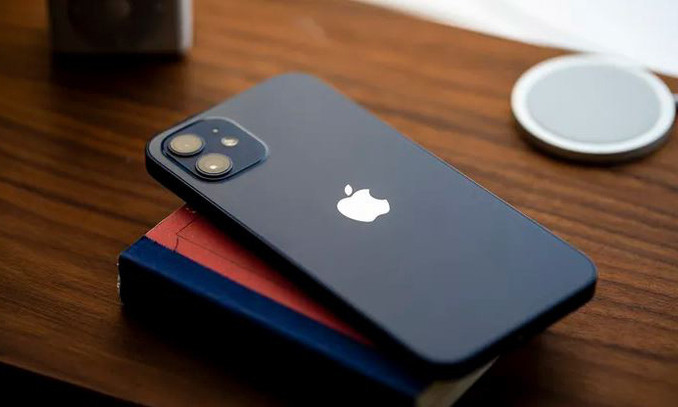 Apple cập nhật phiên bản mới cho iPhone 12 tại Pháp