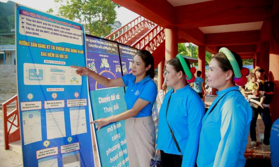Thực hiện Đề án 06 ở ngành BHXH