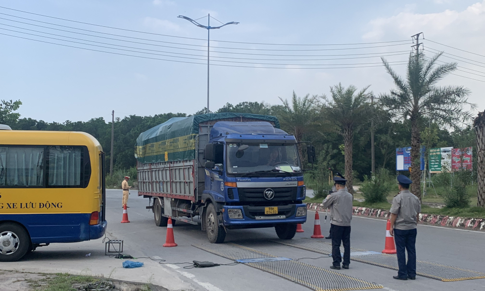 Tăng cường xử lý xe quá tải trọng