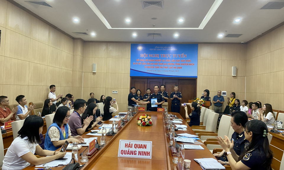 Tích cực hỗ trợ doanh nghiệp tự nguyện tuân thủ pháp luật hải quan