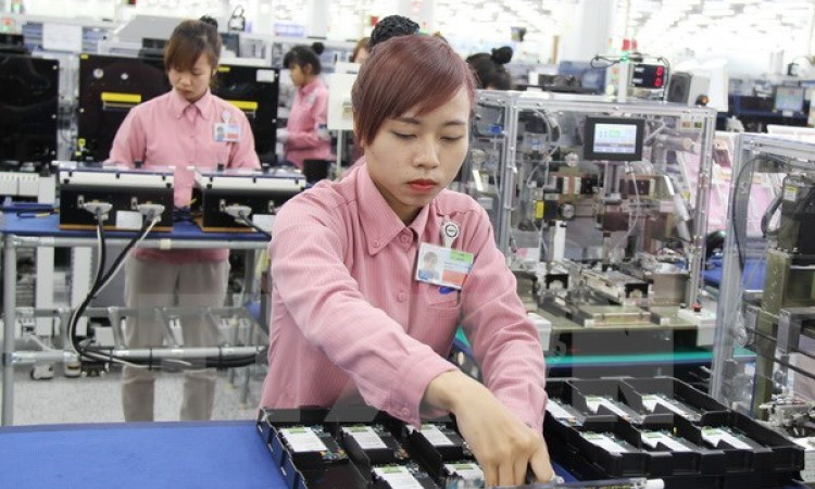 Vietnam’s exports of computers and phones rise 10% in August
