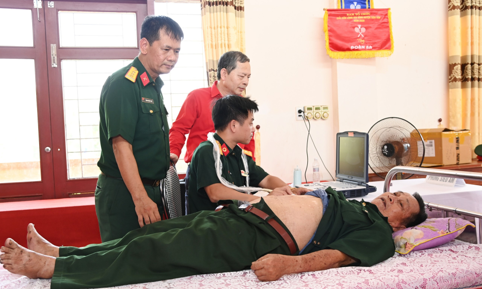 Xây dựng “Đơn vị quân y 5 tốt”