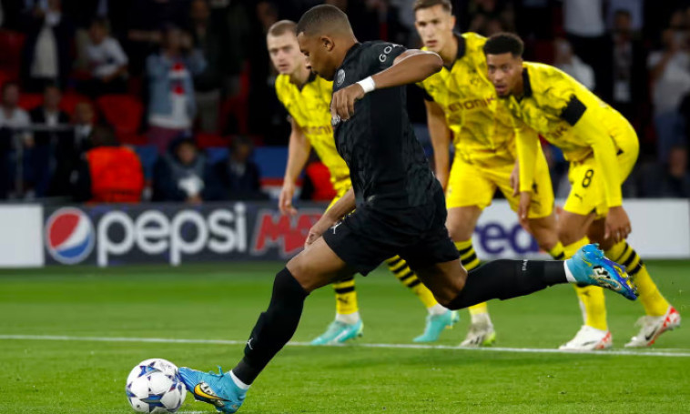 Mbappe giúp PSG thắng trận đầu Champions League
