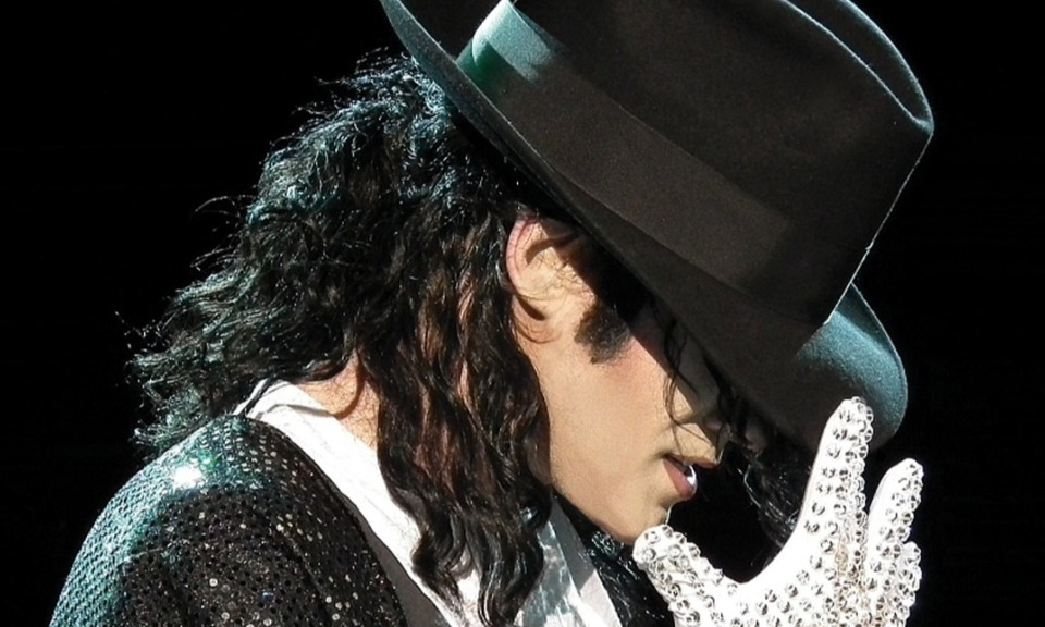 Đấu giá chiếc mũ phớt của huyền thoại Michael Jackson - Báo Quảng Ninh điện tử