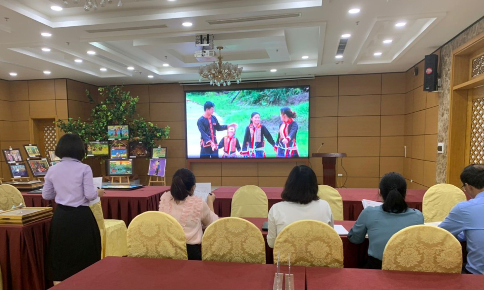 496 tác phẩm tham gia cuộc thi “Lắng nghe con nói”