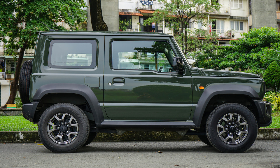 Suzuki Jimny - xế off-road mini cho khách Việt
