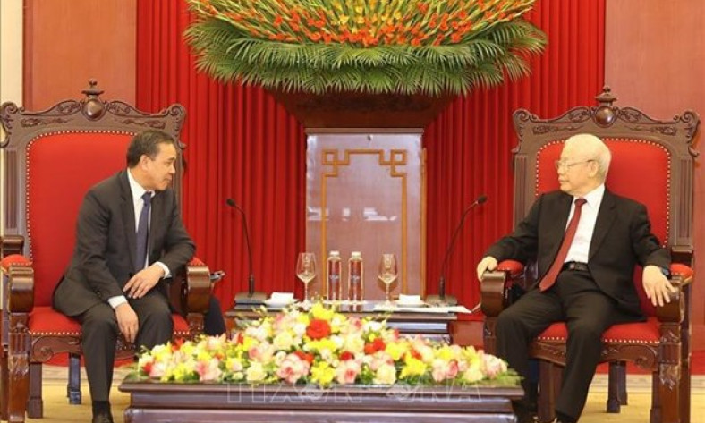 Party chief receives outgoing Lao ambassador
