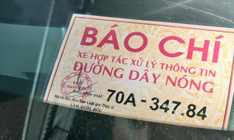 Tự quảng bá nhà báo, luật gia, thạc sĩ, lái xế hộp đi “xử lý thông tin đường dây nóng”