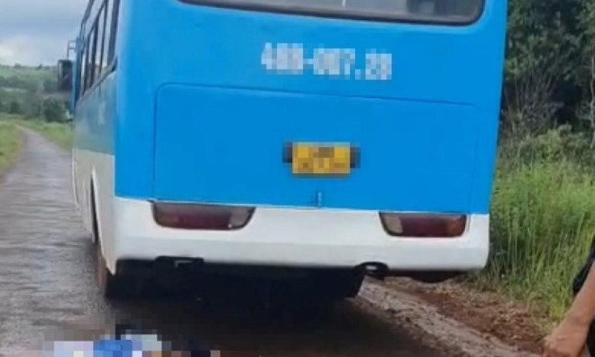 Tai nạn với xe khách, 2 em học sinh thương vong