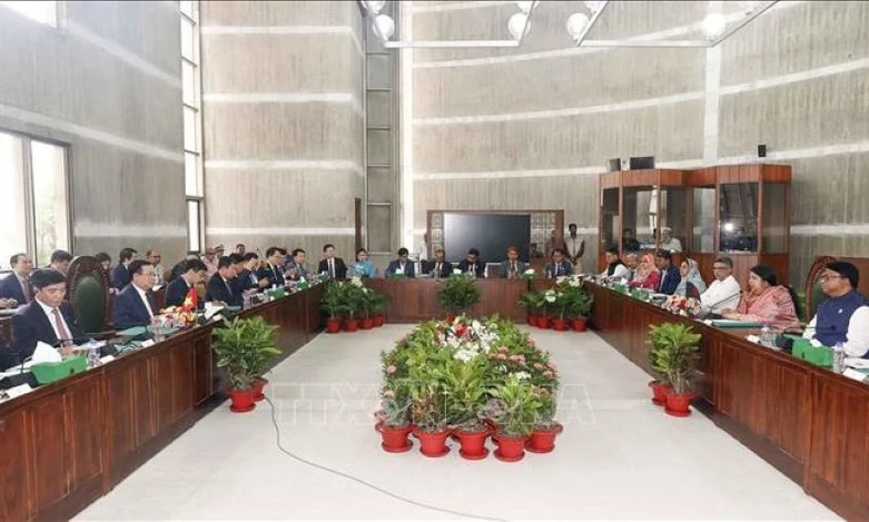 Hội đàm giữa Chủ tịch Quốc hội Vương Đình Huệ và Chủ tịch Quốc hội Bangladesh