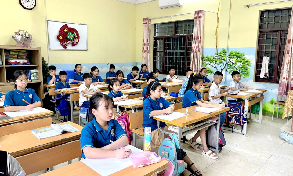  Các khoản thu hay xã hội hóa giáo dục đều phải đảm bảo đúng quy định, công khai, minh bạch