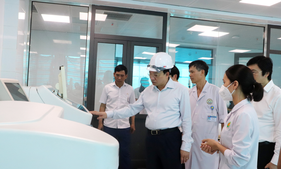 Đồng chí Bí thư Tỉnh ủy kiểm tra tiến độ một số dự án trên địa bàn TP Hạ Long