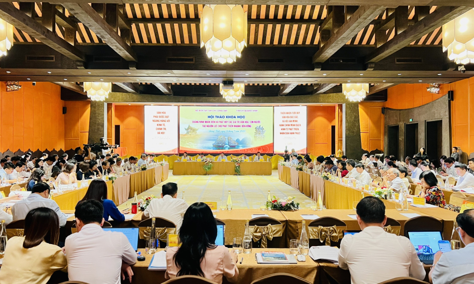 Hội thảo khoa học nhận diện và phát huy giá trị văn hóa, con người Quảng Ninh (Phiên thứ nhất)