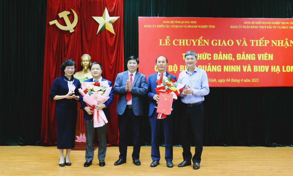 Tăng cường xây dựng, chỉnh đốn Đảng và hệ thống chính trị