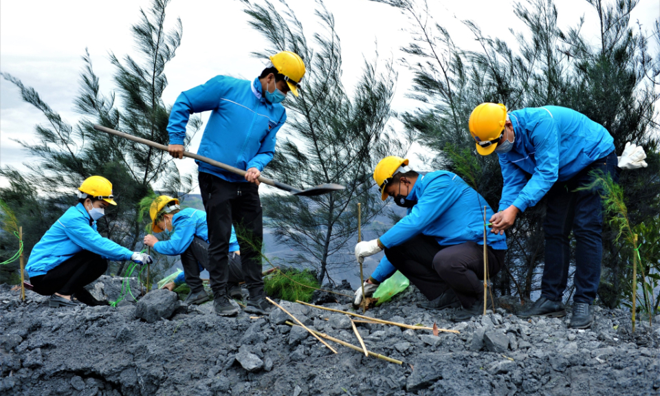 Dành nguồn lực thoả đáng cho công tác bảo vệ môi trường