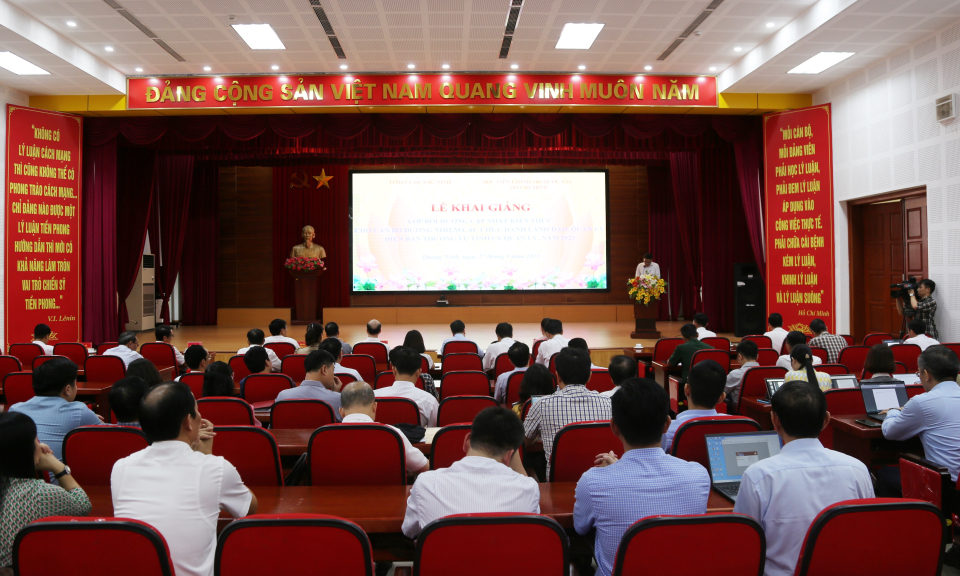 Khai giảng lớp Bồi dưỡng, cập nhật kiến thức đối với chức danh lãnh đạo quản lý, diện ban Thường vụ Tỉnh ủy quản lý (đối tượng 3) năm 2023